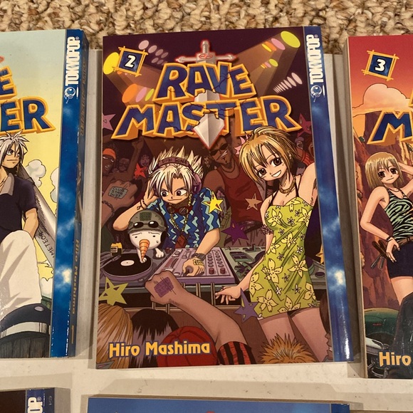 NWT Rave Master Graphic Novels, Volumes 1-8 - Picture 3 of 9